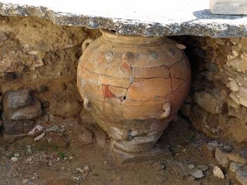 Phaistos: storage jar